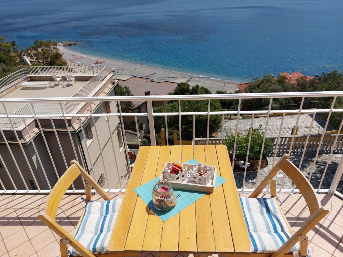 Una Finestra Sul Mare Home 1 Bergeggi Exterior photo