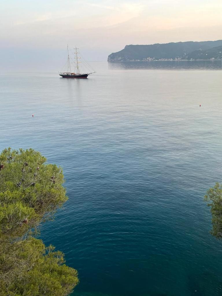 Una Finestra Sul Mare Home 1 Bergeggi Exterior photo